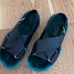 RARE MARNI FUR FUSSBETT SANDALS